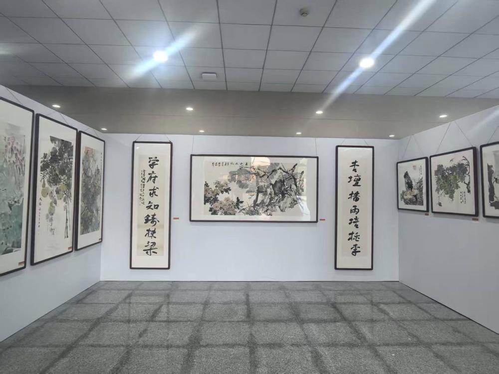 9cc4a1ad021bd8ffecab5440dd92eccc