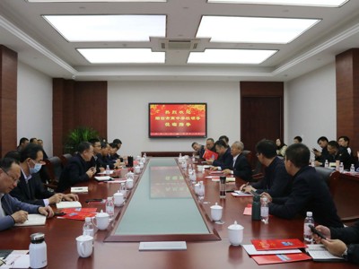 2021年10月19日，烟台市高中学校领导老师到我校交流指导